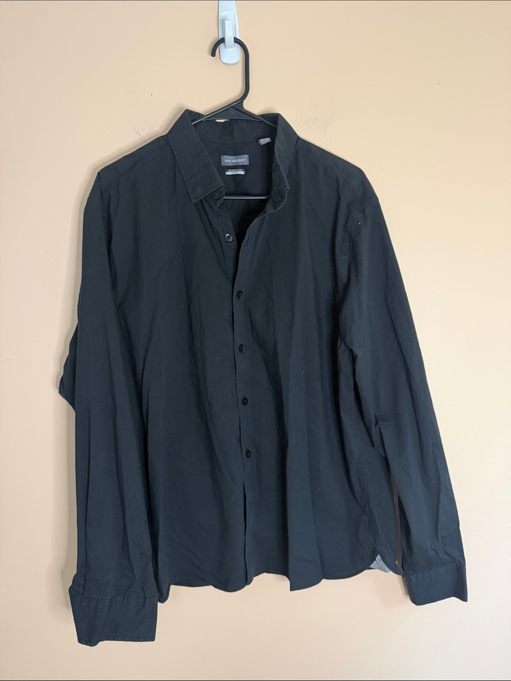 Van Heusen Men's Black Long-Sleeve Dress Shirt